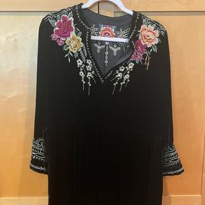Johnny Was black velvet embroidered tunic/dress, size Medium